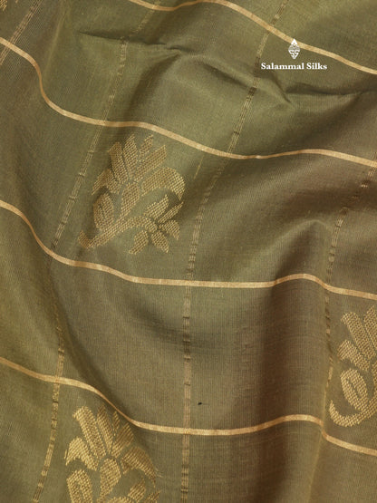 Beautiful Sea Green Pure Kanjivaram Soft Silk Saree With Contrast Pinkish Orange Border