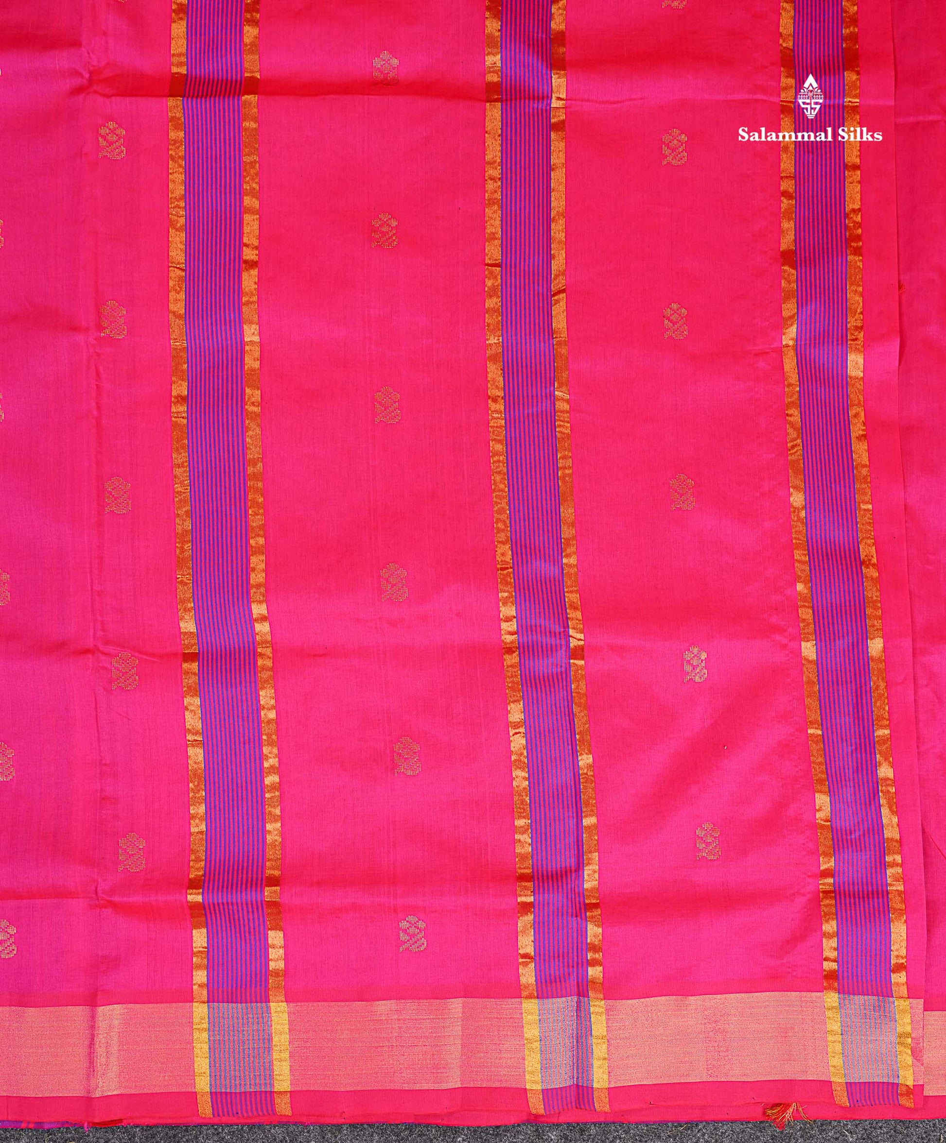 Pallu Of Dual Tone Blue Semi Silk Cotton Saree 