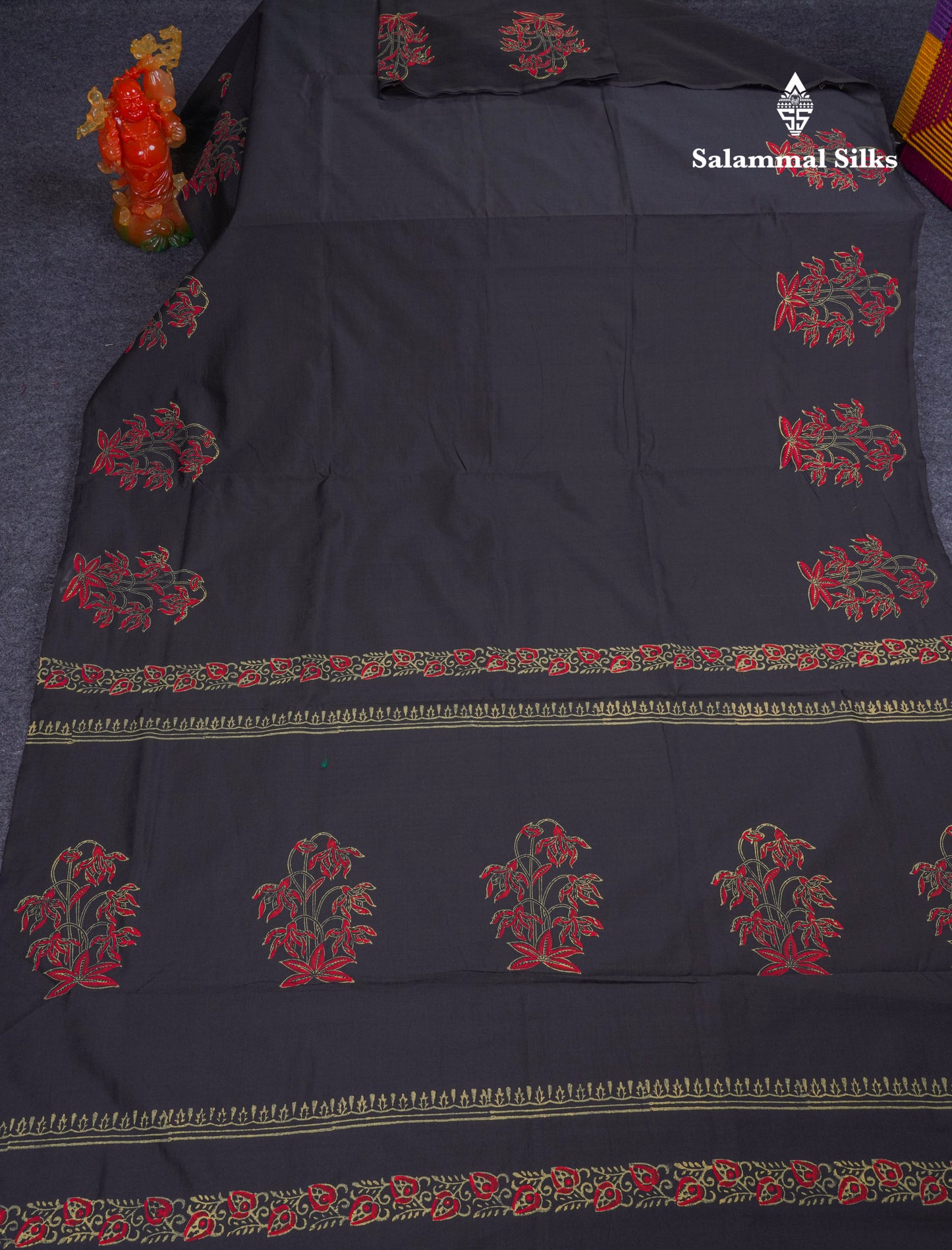 Black South Cotton Printed Saree With Contrast Grey White Blouse