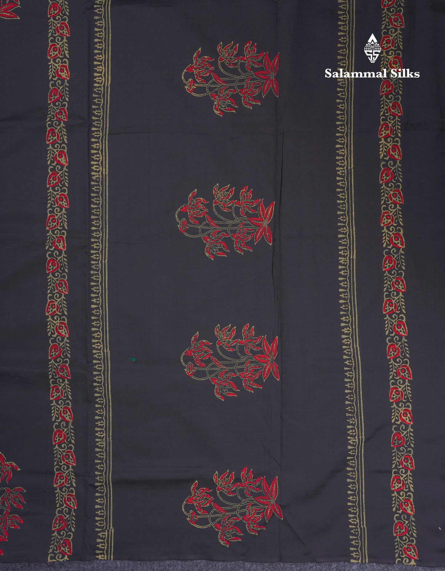 Black South Cotton Printed Saree With Contrast Grey White Blouse