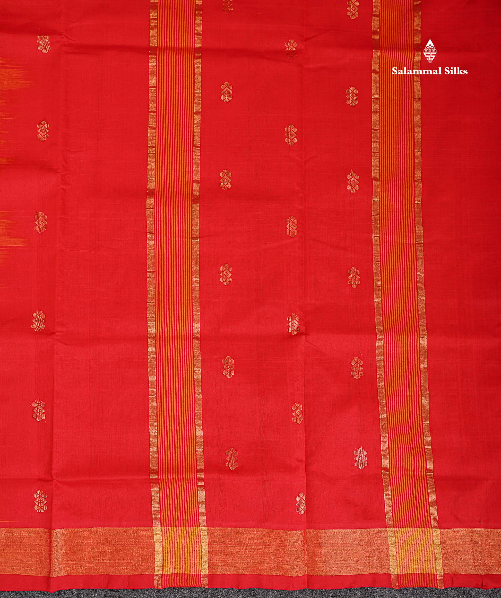Pallu Of Mustard Yellow Semi Silk Cotton Saree 