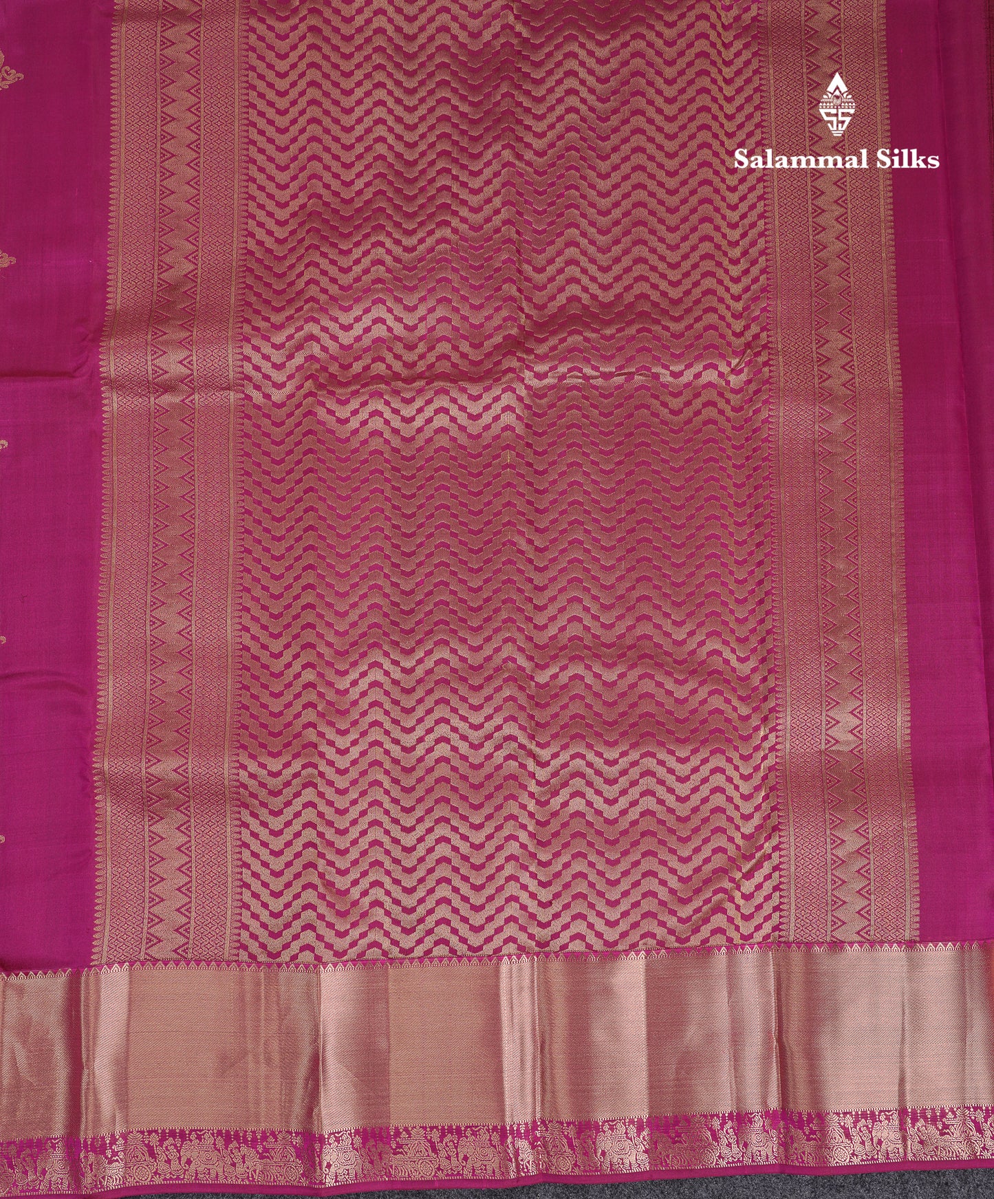 Beautiful Half White Pure Kanjivaram Silk Saree With Traditional Evening Morning Small Pallaku Border