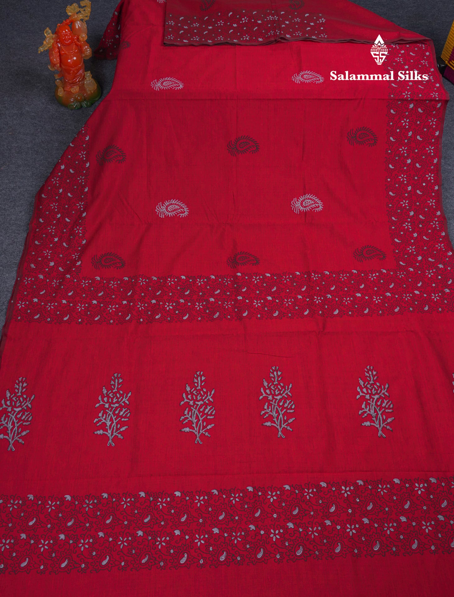Maroon South Cotton Printed Saree With Contrast Light Grey Blouse