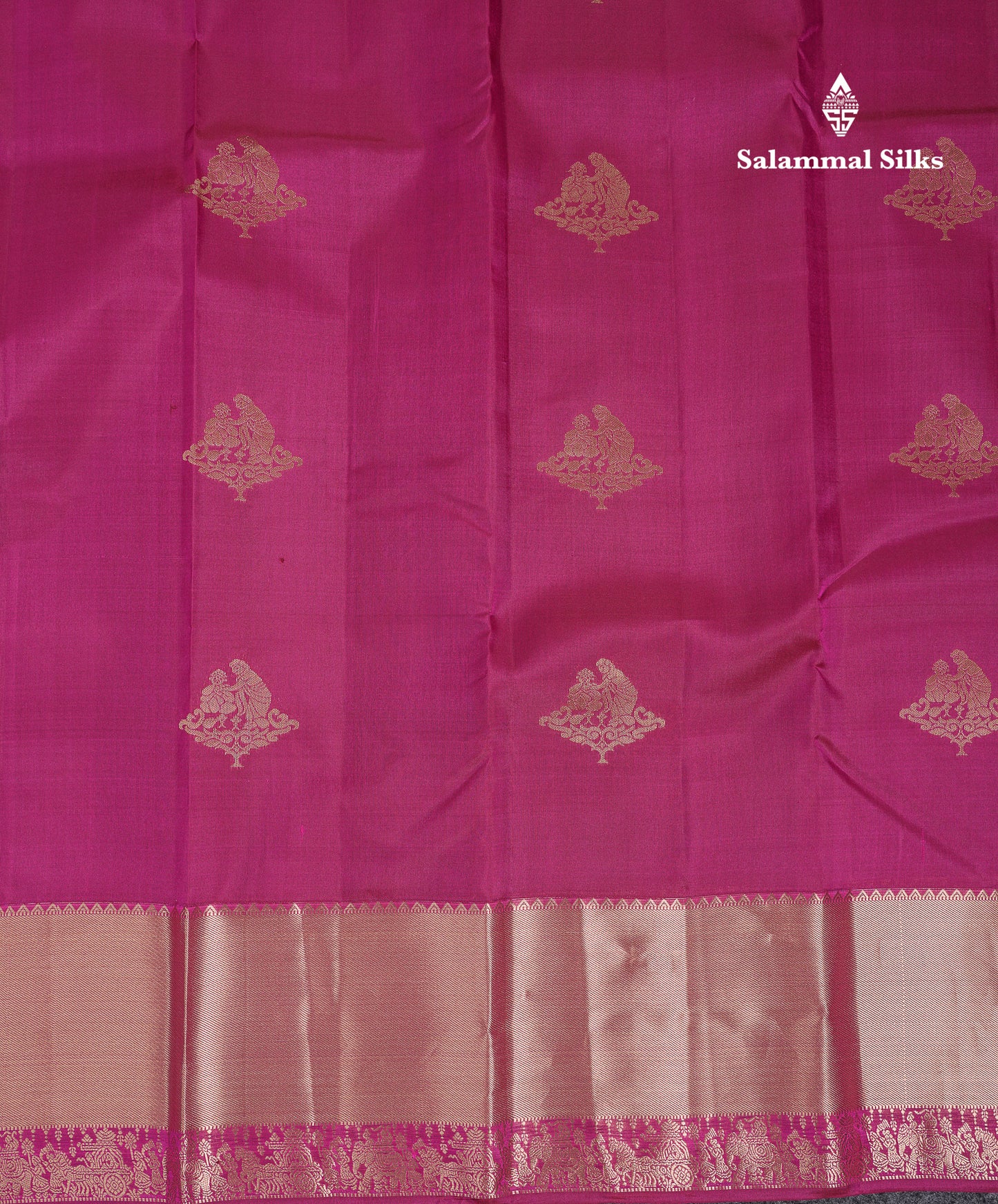 Beautiful Half White Pure Kanjivaram Silk Saree With Traditional Evening Morning Small Pallaku Border