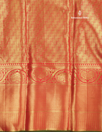 Manthulir Green Pure Kanjivaram Silk Saree With Contrast Red Border