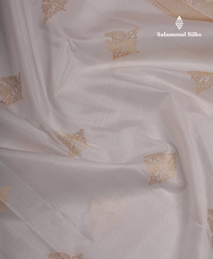 Beautiful Half White Pure Kanjivaram Silk Saree With Traditional Evening Morning Small Pallaku Border