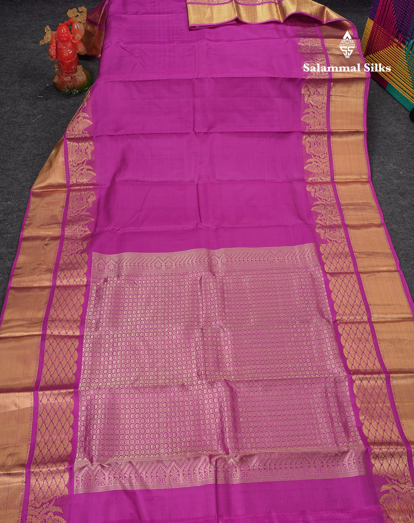Beautiful Pinkish Red Plain Pure Kanjivaram Silk Saree With Traditional Border