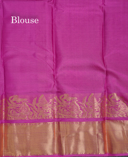 Beautiful Pinkish Red Plain Pure Kanjivaram Silk Saree With Traditional Border