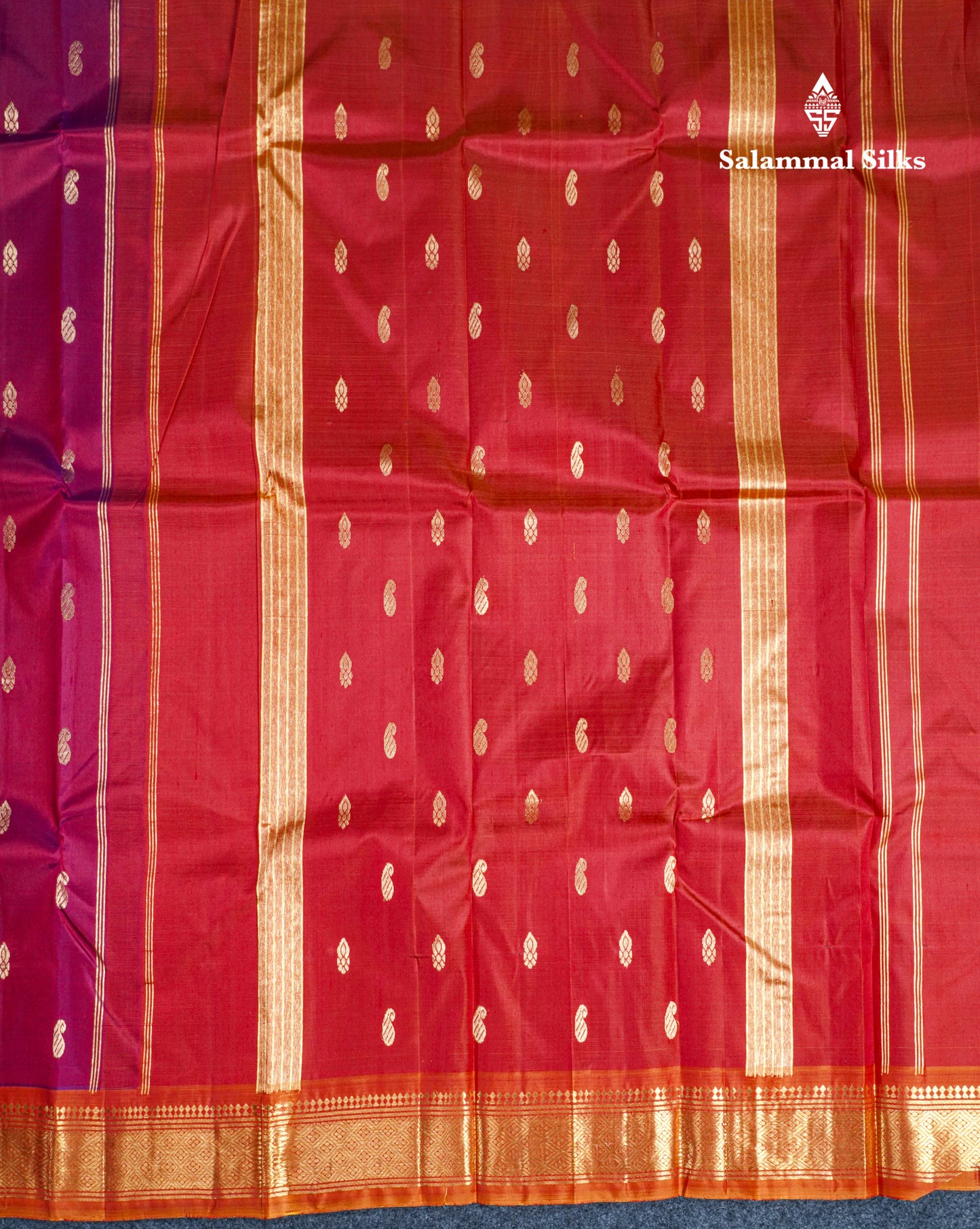 Dual Tone Magenta Pure Kanjivaram Silk Saree With Contrast Mustard Yellow One Side Border