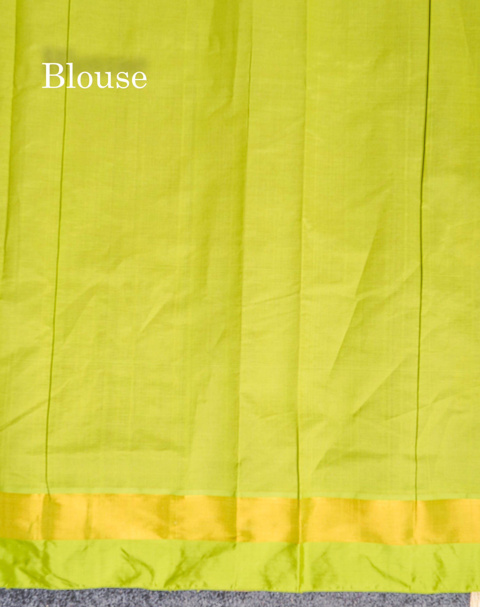 Contrast Manthulir Green Blouse Of  Purple Semi Silk Cotton Saree 