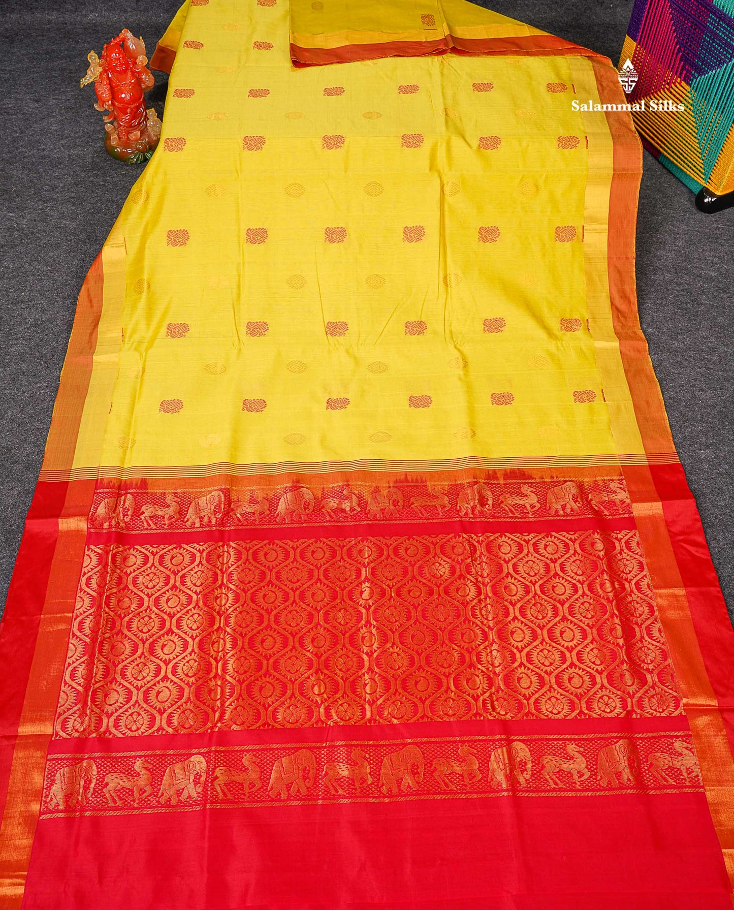Full View Of Dual  Tone Yellow Semi Silk Cotton Saree 
