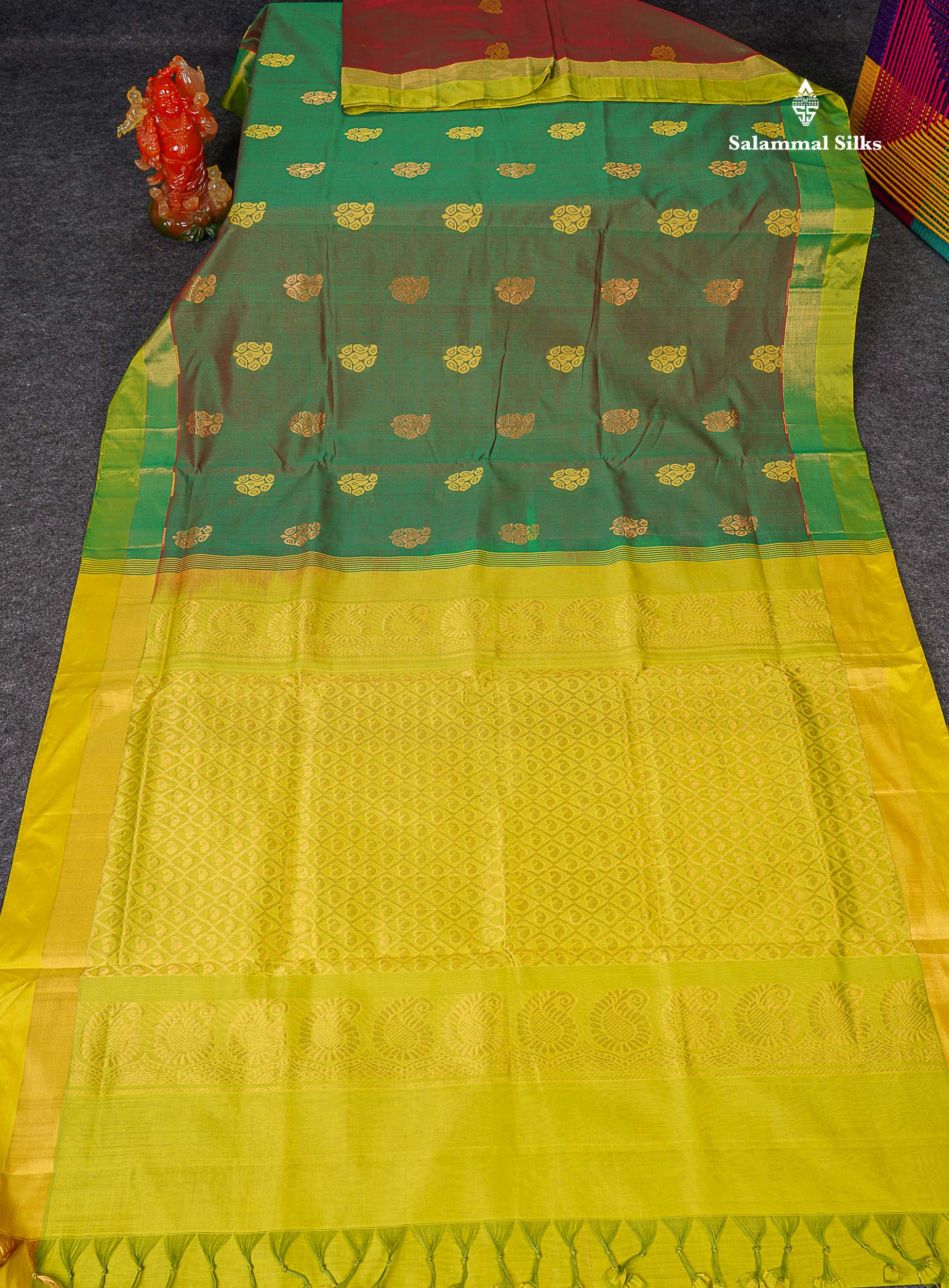 Full View Of Dual Tone Green Semi Silk Cotton Saree