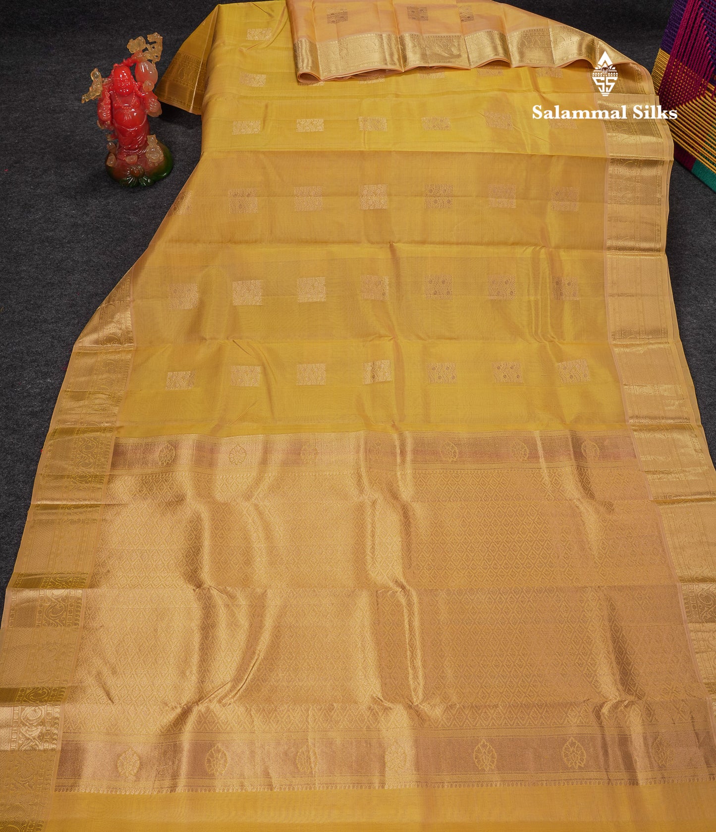 Beautiful Dual Tone Pink Pure Kanjivaram Silk Saree With Traditional Border