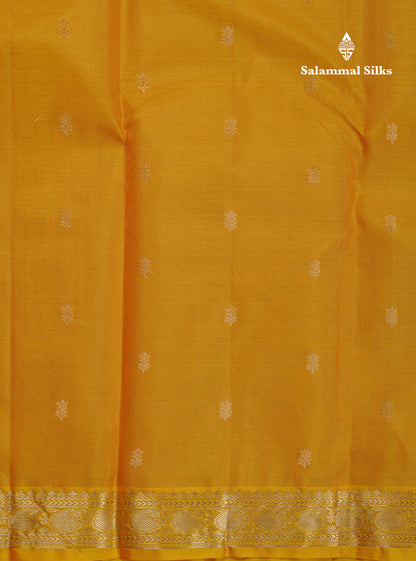 Chilly Red Pure Kanjivaram Silk Saree With Self Small Traditional Border