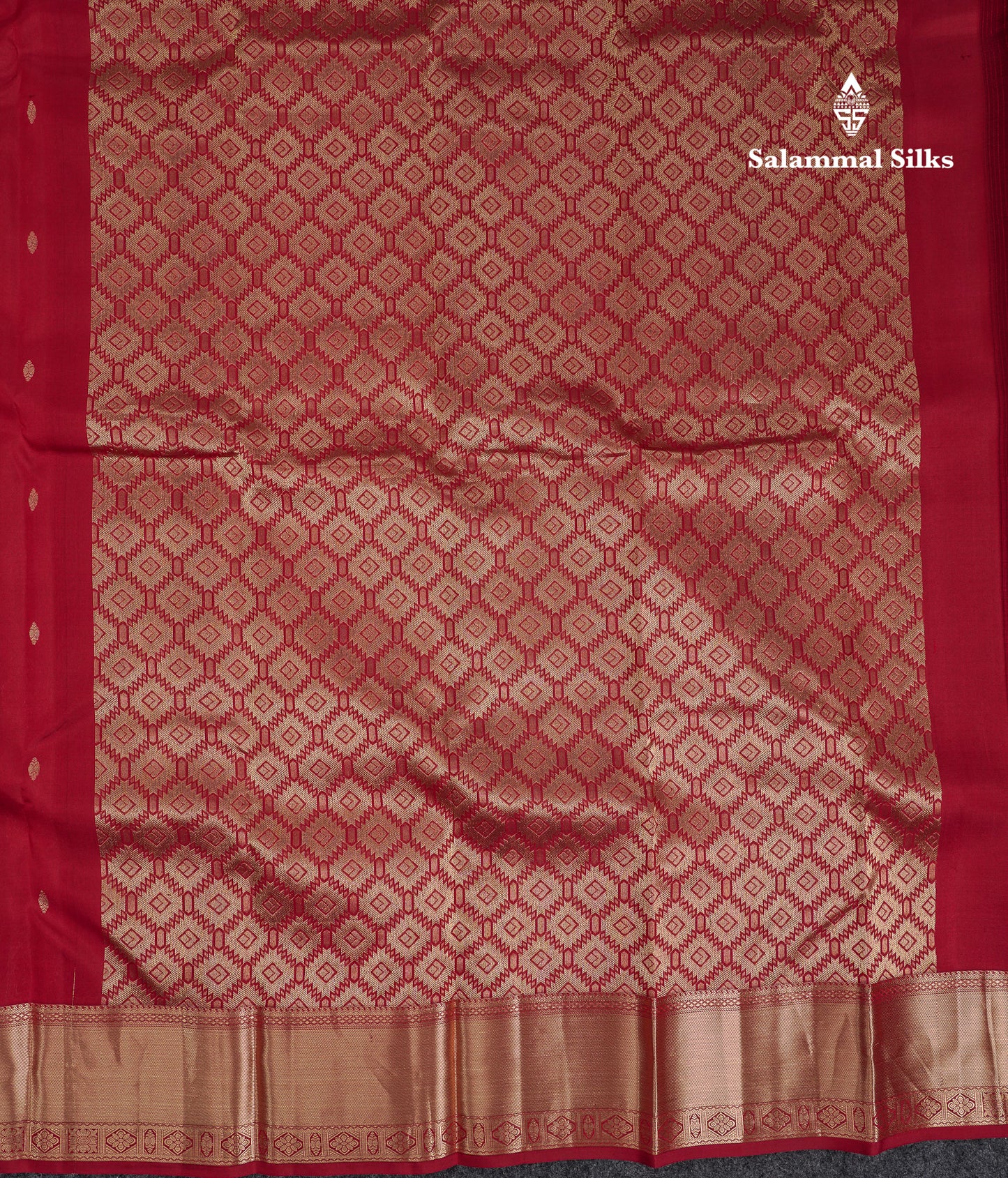 Beautiful Dual Tone Bottle Green Pure Kanjivaram Silk Saree With Traditional Border