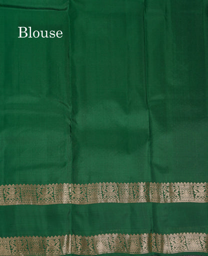 Beautiful Bottle Green Pure Kanjivaram Silk Saree With Traditional Rettapet Border