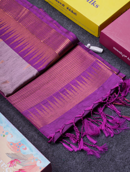 Beautiful Parrot Green Jute Semi Soft Silk Saree With Contrast Dark Purple Temple Border