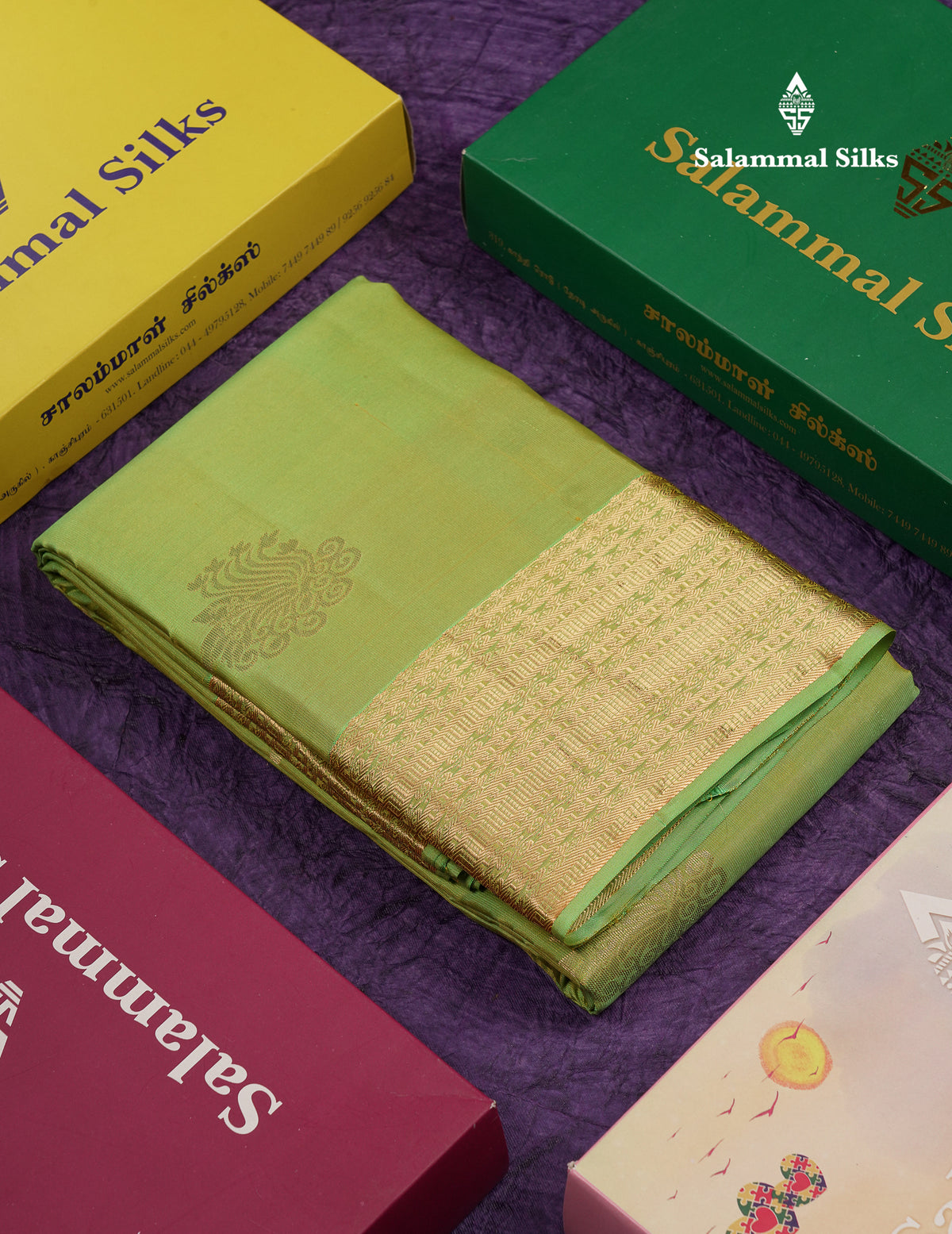 Beautiful Parrot Green Pure Kanjivaram Silk Saree With Traditional Border