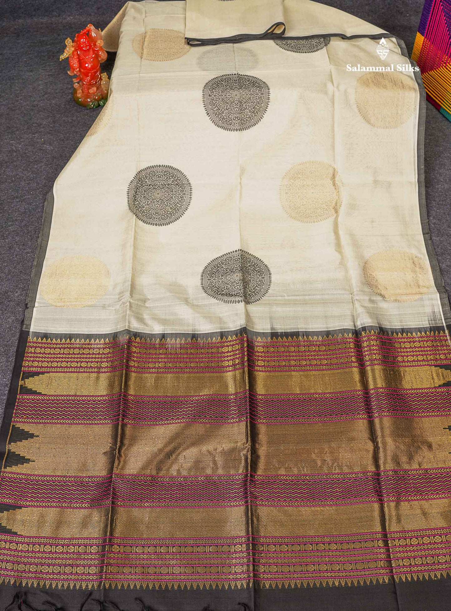 Pure Silk Cotton Saree - Half White Colour Body Thread Butta & Black Blouse