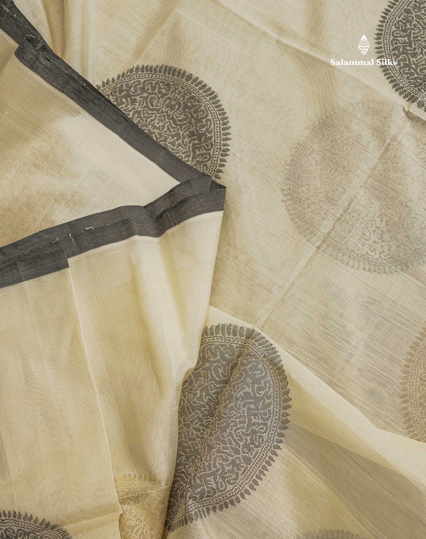 Pure Silk Cotton Saree - Half White Colour Body Thread Butta & Black Blouse