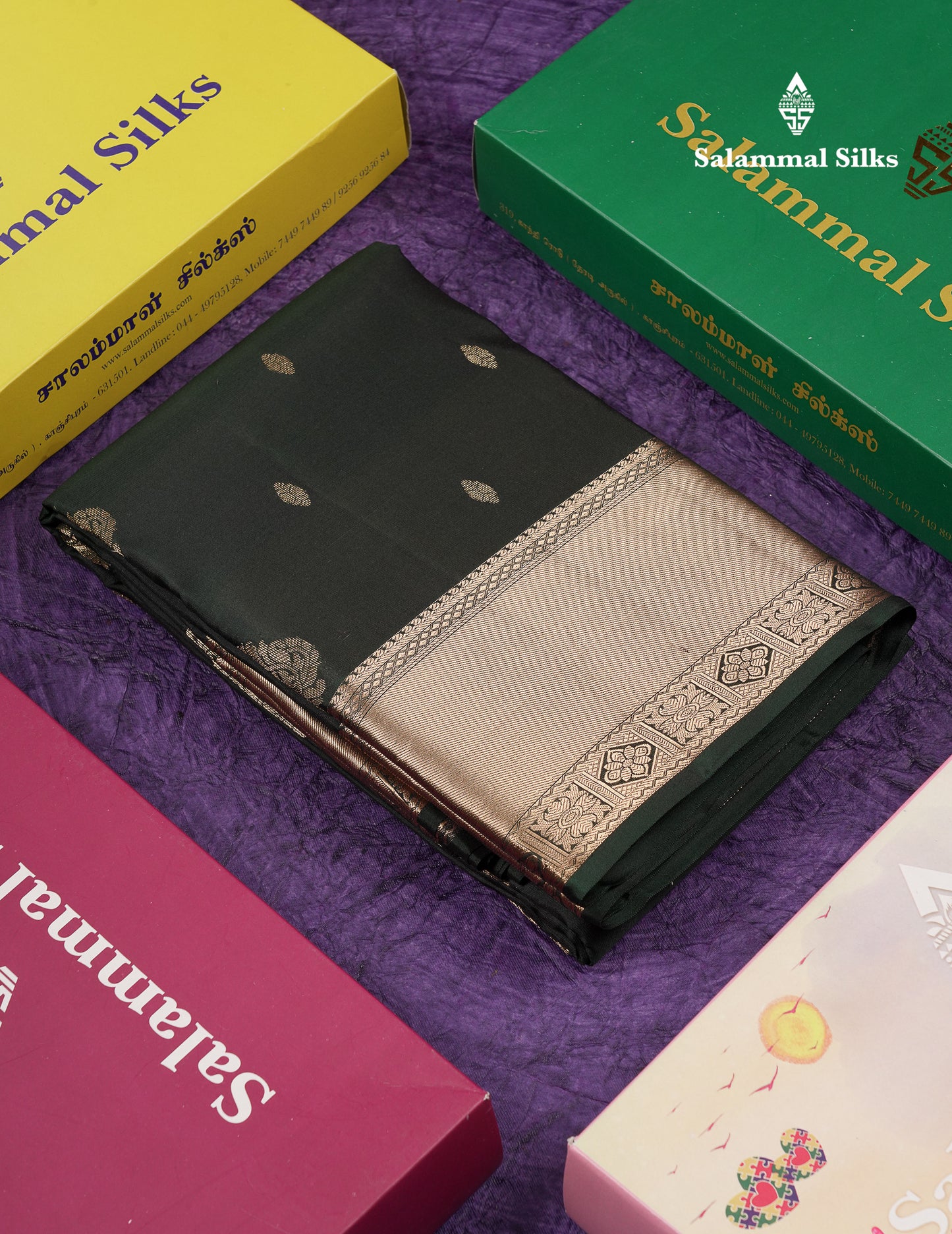 Beautiful Bottle Green Pure Kanjivaram Silk Saree With Traditional Border