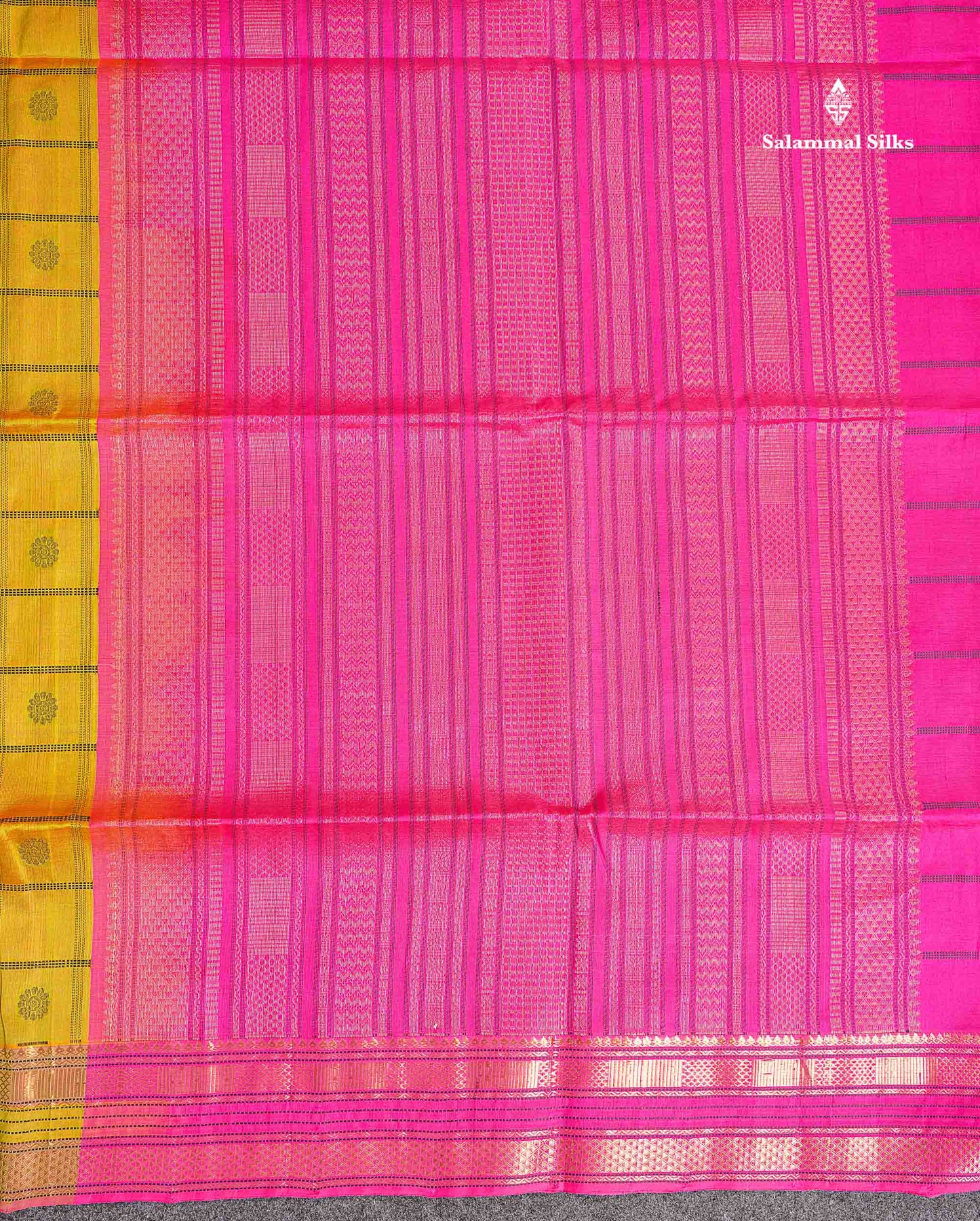 Pure Silk Cotton Saree - Manthulir Green Colour Body Checks With Thread Butta & Traditional Border