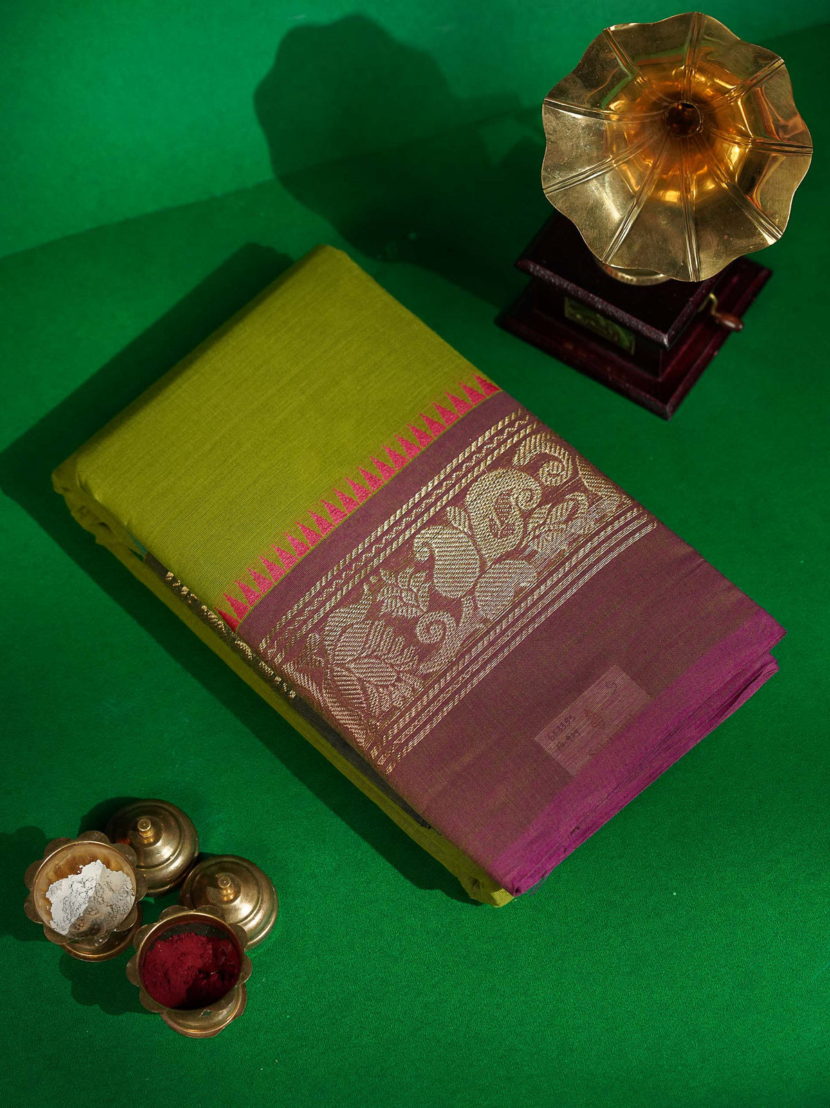 Beautiful Green Plain Pure Chettinad Cotton Saree With Traditional Ganga Jamuna Border