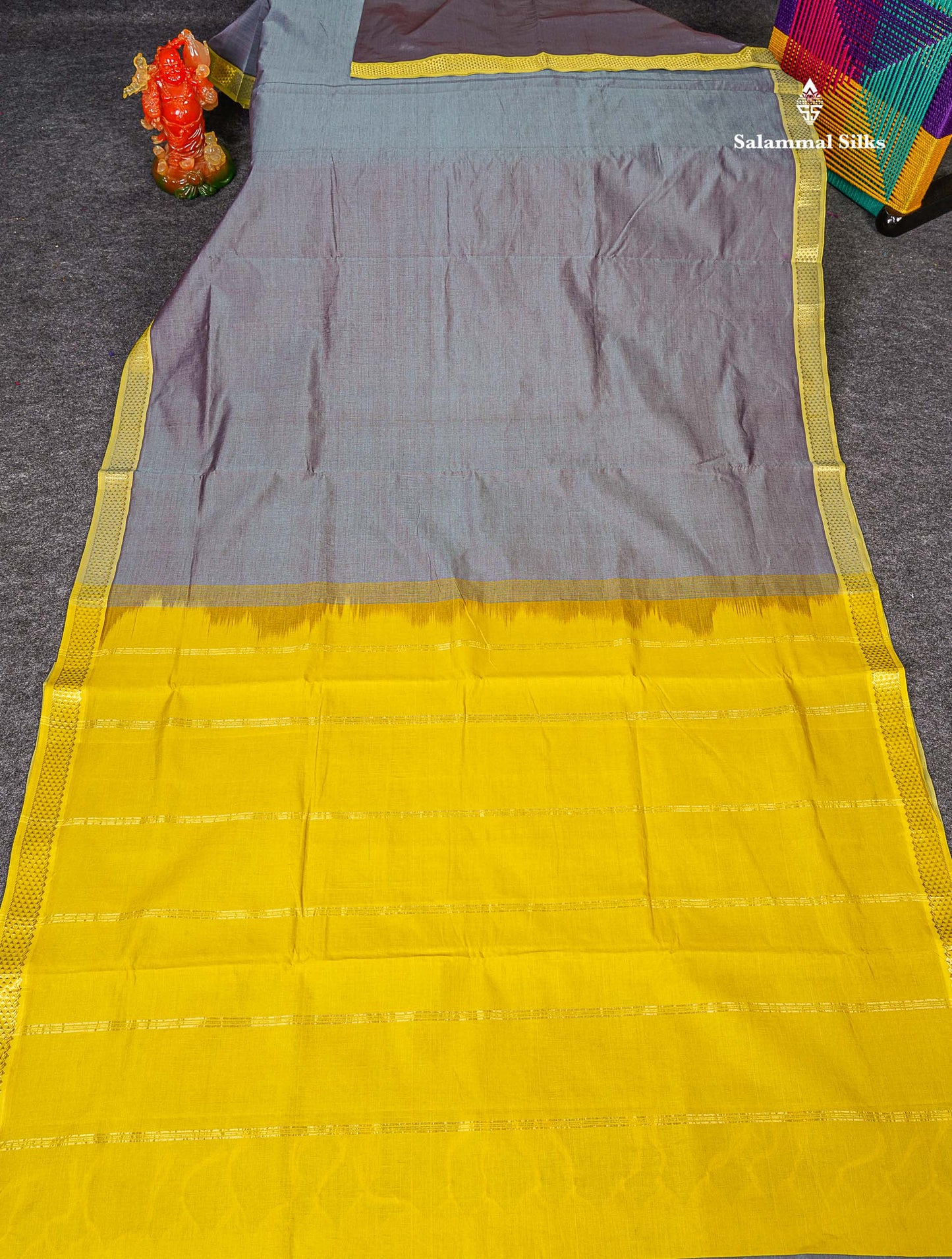 Full View Of Dual Tone Grey Semi Silk Cotton Saree 