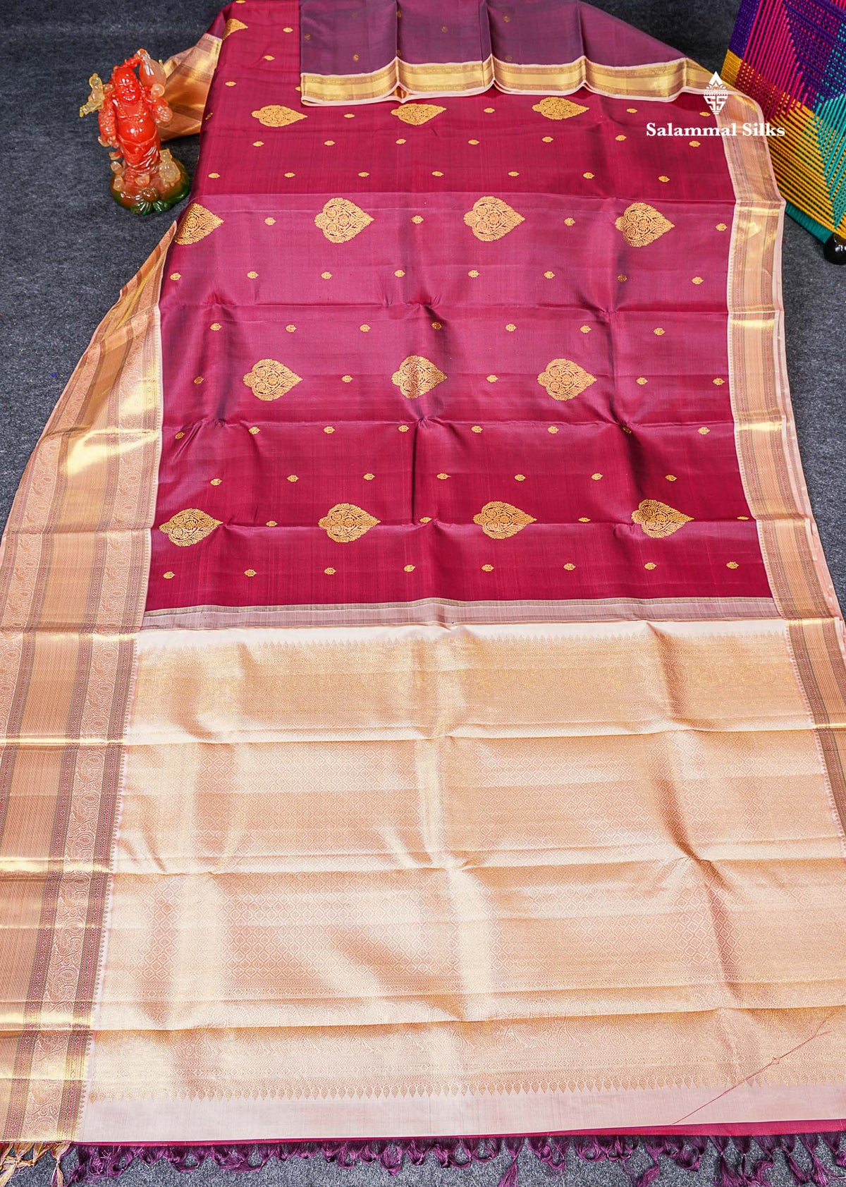Korvai Beautiful Magenta Pure Kanjivaram Silk Saree With Contrast Dark Peach Traditional Evening Morning Border