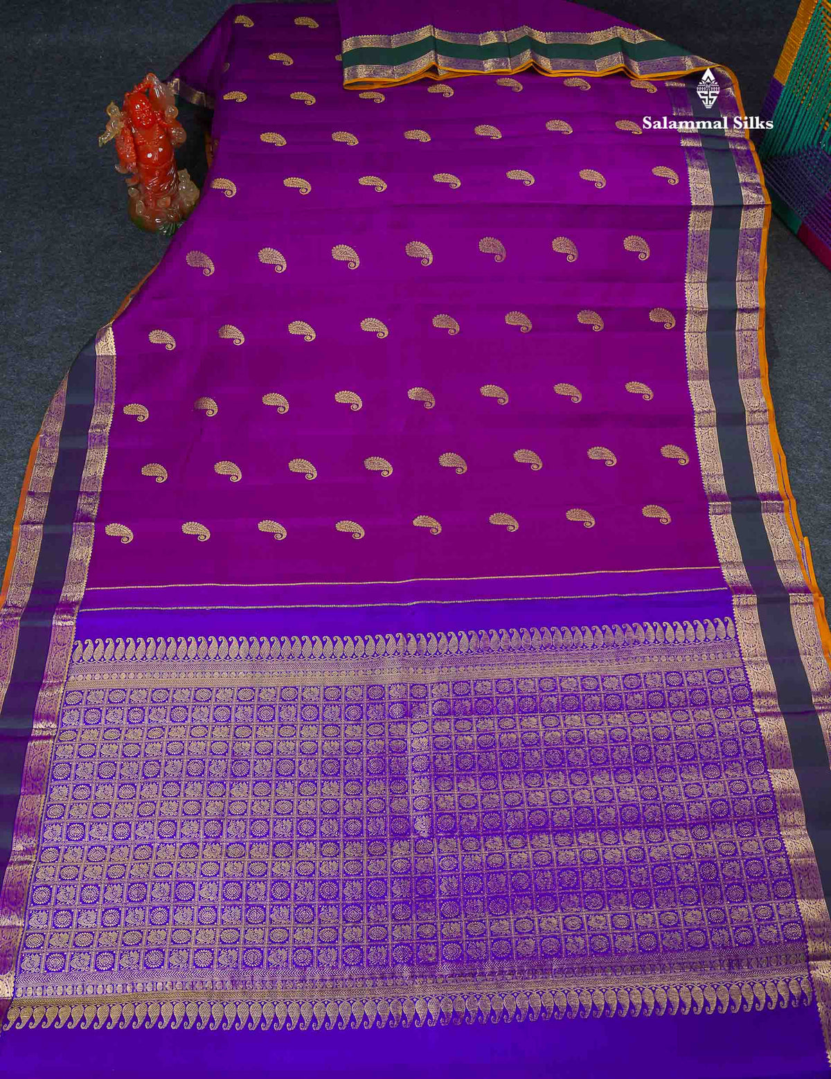 Pure Kanjivaram Silk Saree - Brinjal Colour Body Zari Butta With Dual Tone Bottle Green Gap Border 