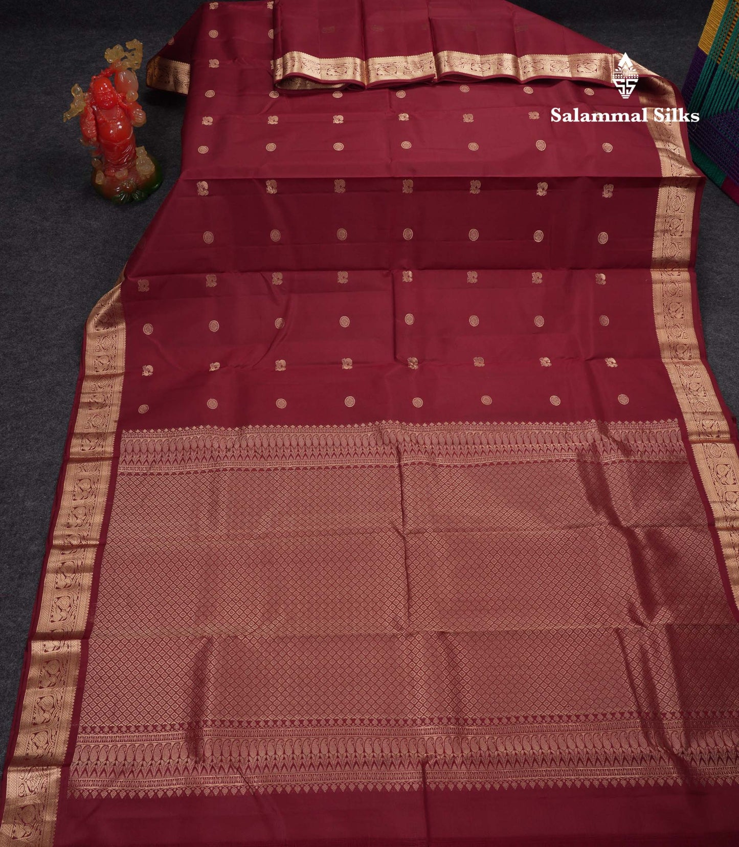 Beautiful Dark Maroon Pure Kanjivaram Silk Saree With Traditional Medium Border