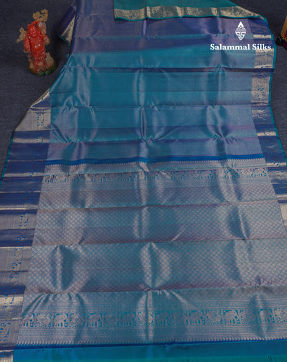 Beautiful Dual Tone Peacock Blue Bridal Pure Kanjivaram Silk Saree With Traditional Evening Morning Border