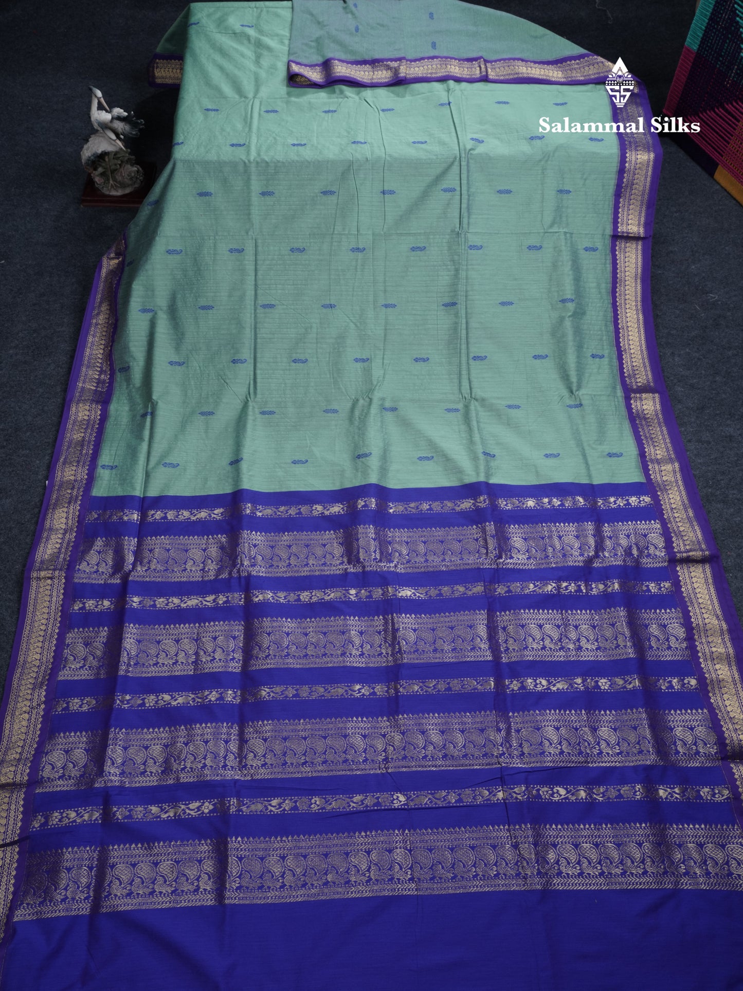 Dual Tone Green Kalyani Cotton Saree With Contrast Violet Border