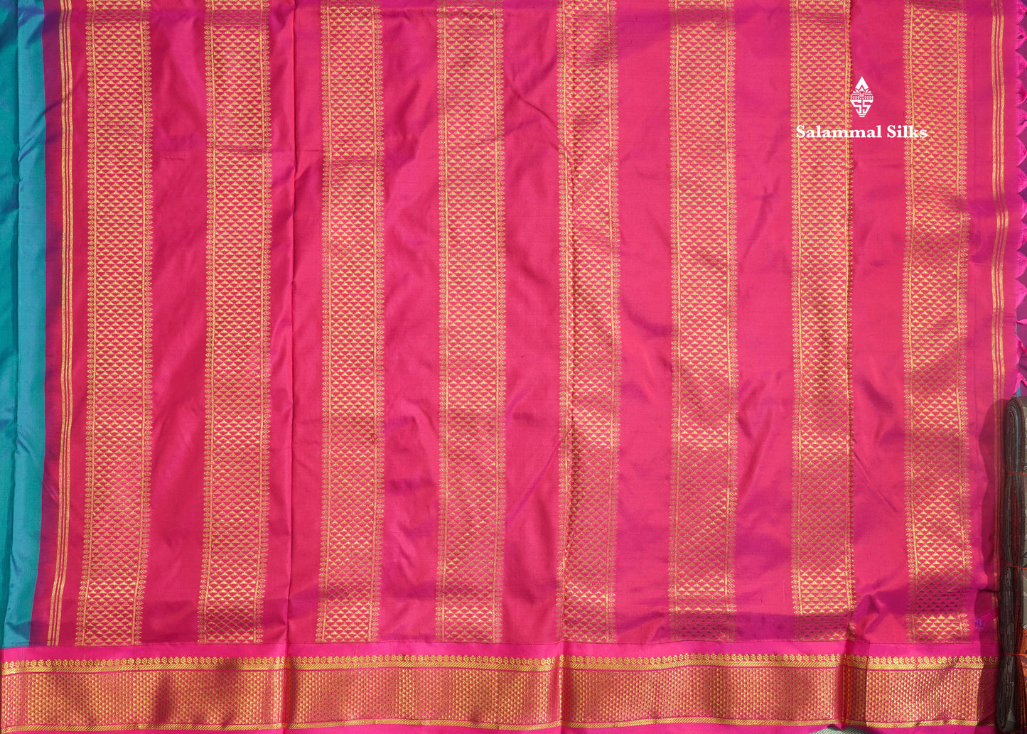 Beautiful Dual Tone Peacock Blue 9Yards Pure Silk Saree With (3.6 inch) Pink Border