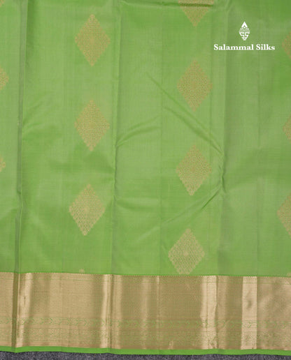 Beautiful Light Parrot Green Pure Kanjivaram Silk Saree With Traditional Border