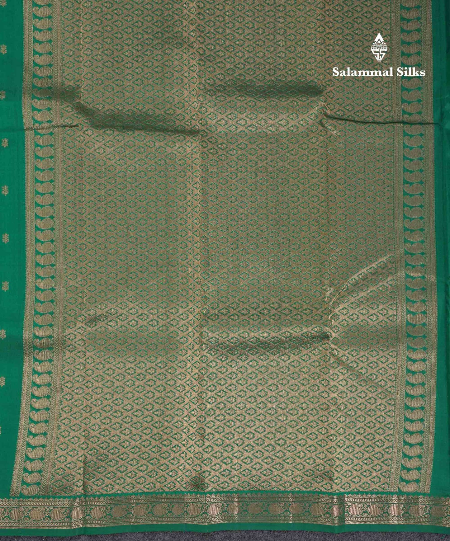 Beautiful Bottle Green Pure Kanjivaram Silk Saree With Traditional Small Border