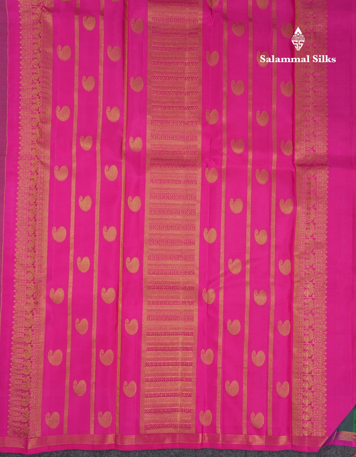Beautiful Dual Tone Peacock Green Peacock & Chakaram Butta Pure Kanjivaram Silk Saree With Contrast Magenta Pink Blouse