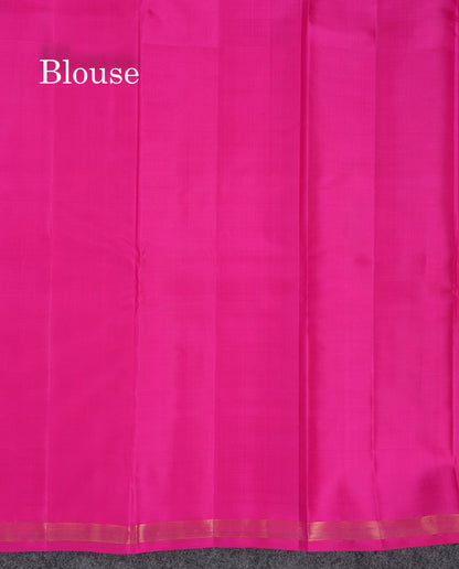 Beautiful Dual Tone Peacock Green Peacock & Chakaram Butta Pure Kanjivaram Silk Saree With Contrast Magenta Pink Blouse