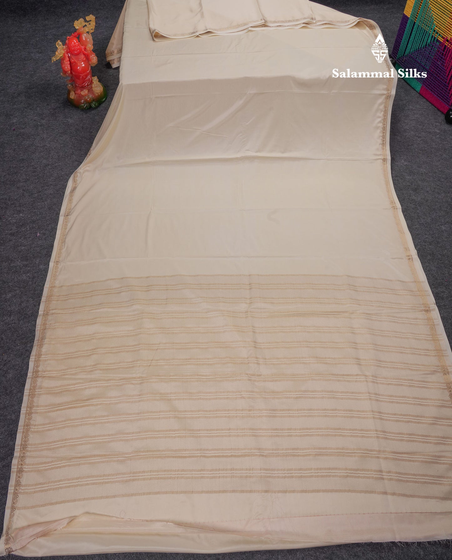 Beautiful Chilly Red Plain Semi Mysore Silk Saree With Small Traditional Zari Border