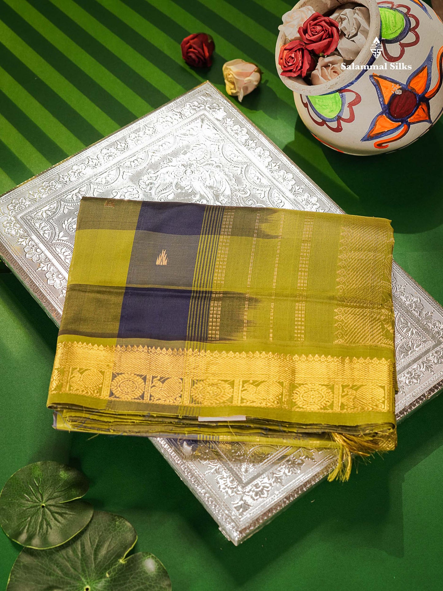 Beautiful Paalum Pazham Checks 10 Yards Semi Silk Cotton Saree With Traditional Border