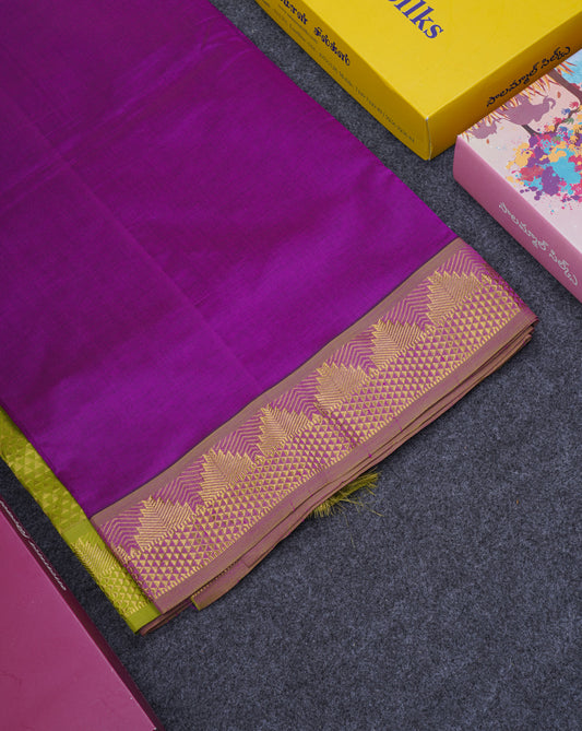 Beautiful Vadamalli Semi Silk Cotton Saree With Contrast Parrot Green Blouse