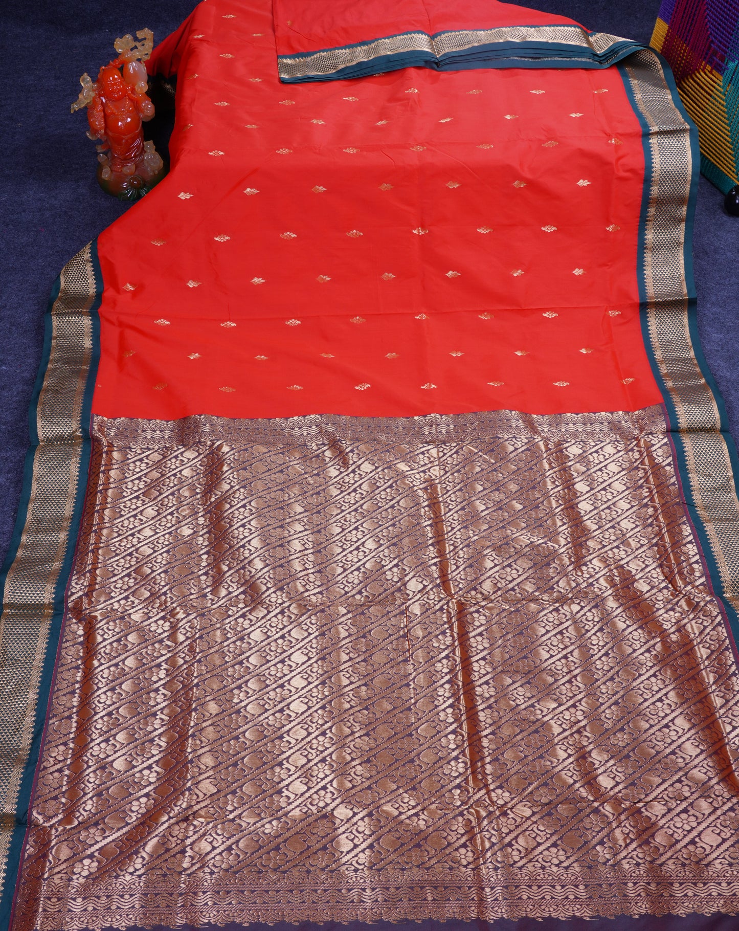 11 Yards Semi Silk Saree Dual Tone Red with Contrast Bottle Green Traditional Border