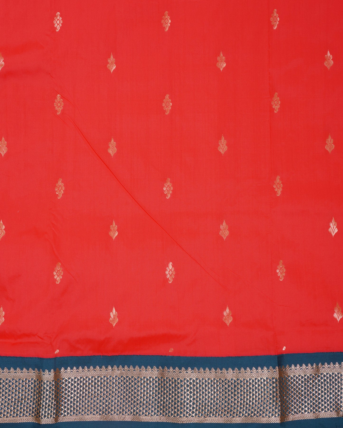 11 Yards Semi Silk Saree Dual Tone Red with Contrast Bottle Green Traditional Border