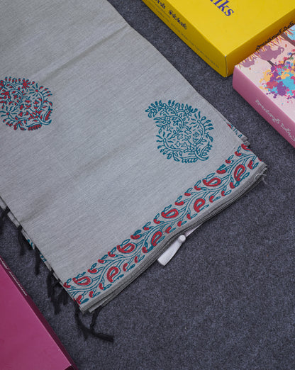 Grey White South Cotton Printed Saree With Contrast Peacock Blue Blouse