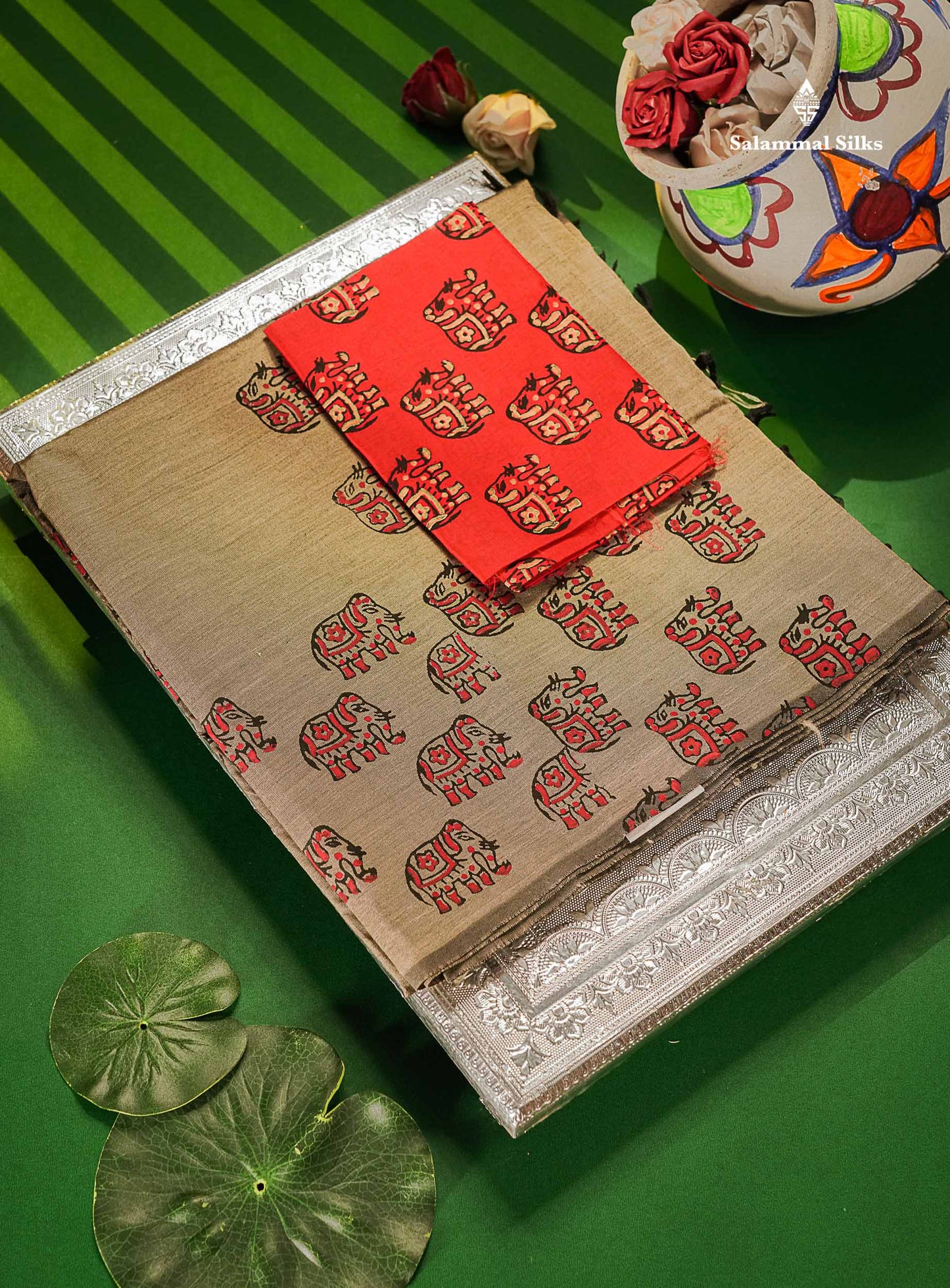 South Cotton Saree - Grey Sandal Printed Saree With Contrast Tomato Red Blouse