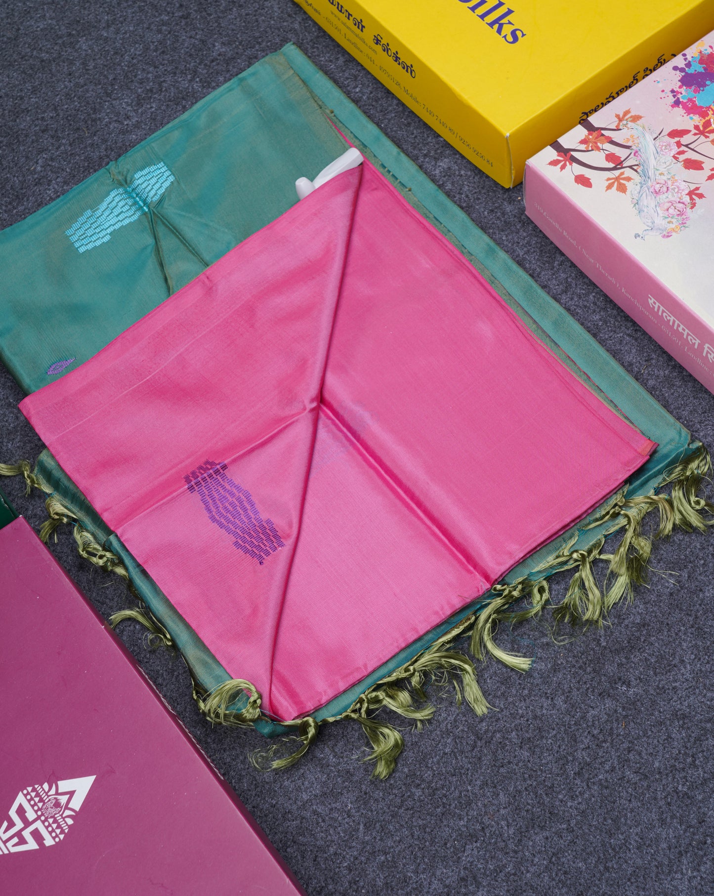Pink Thread work Buttas Banana Pinth Saree (Vaazhainaar Pattu) With Contrast Green Shade Blouse