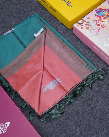 Peach Thread work Buttas Banana Pinth Saree (Vaazhainaar Pattu) With Contrast Peacock Green Blouse