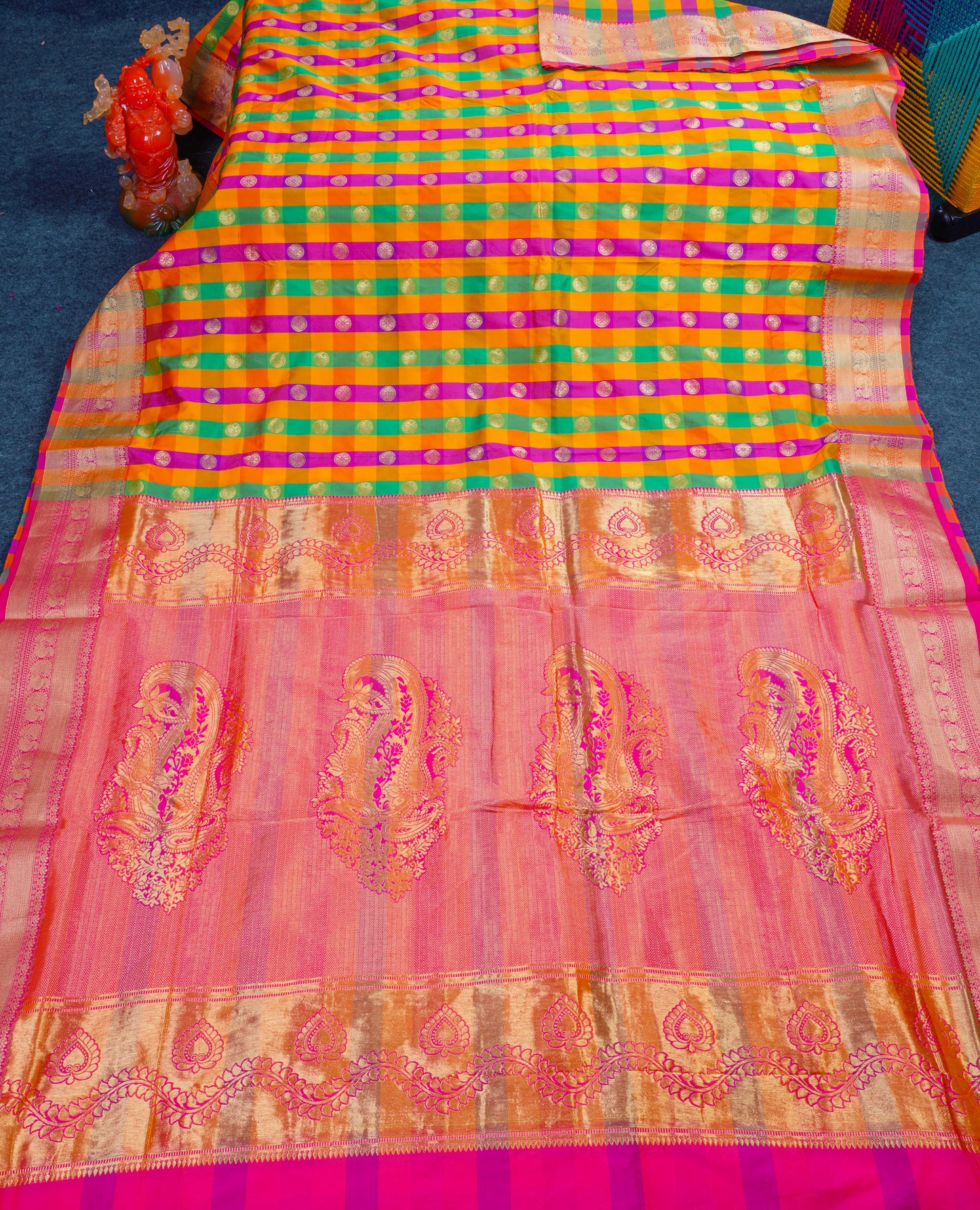 9.5 Yards Semi Silk Saree Paalum Pazham Checks With Traditional Border