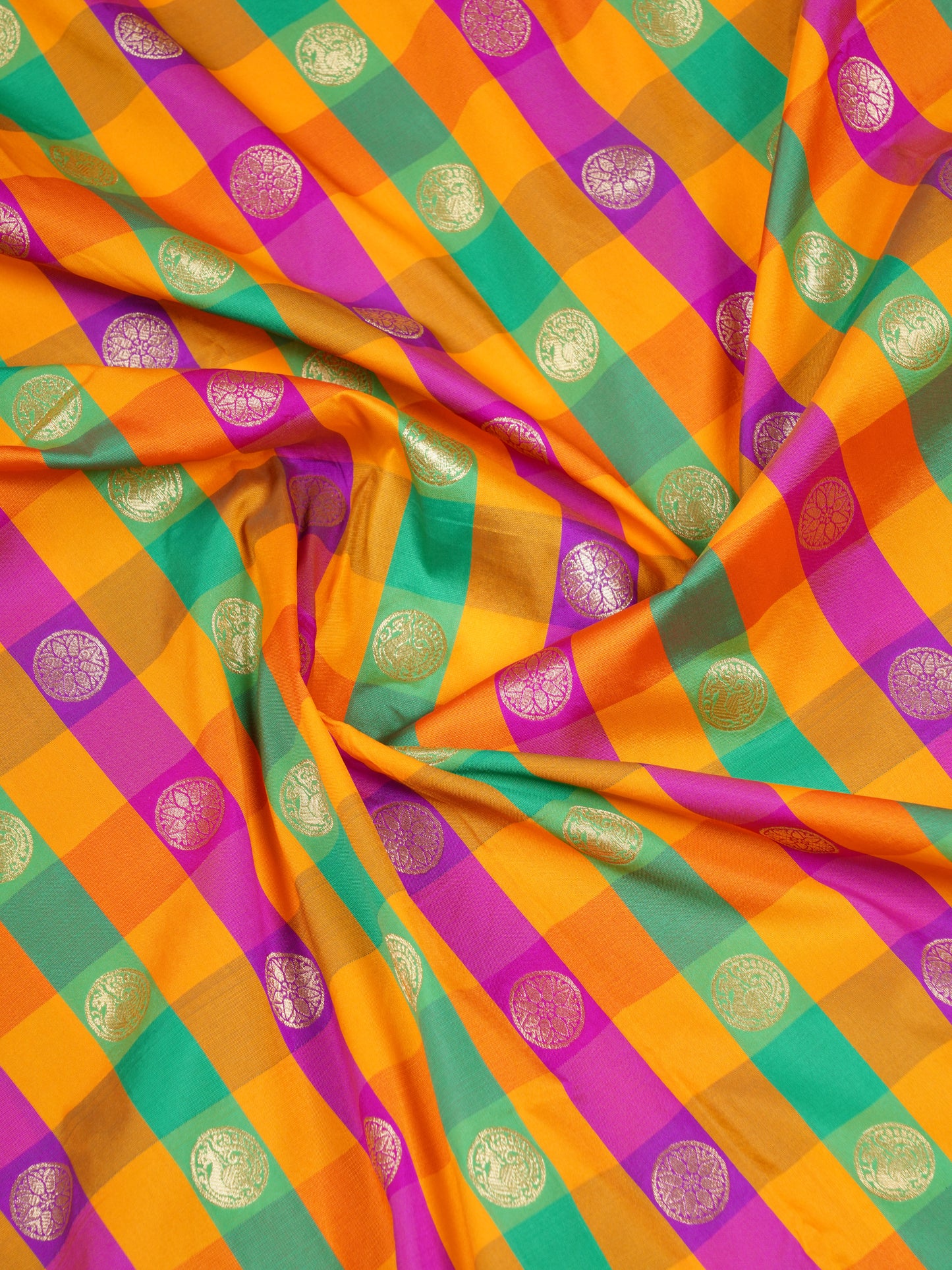9.5 Yards Semi Silk Saree Paalum Pazham Checks With Traditional Border