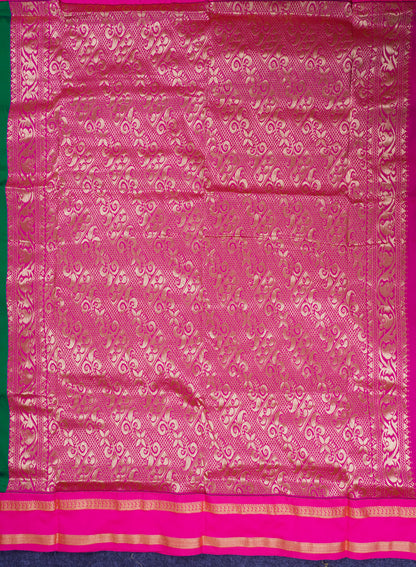 9.5 Yards Semi Silk Saree Bottle Green with Contrast Pink Traditional Rettapet Border